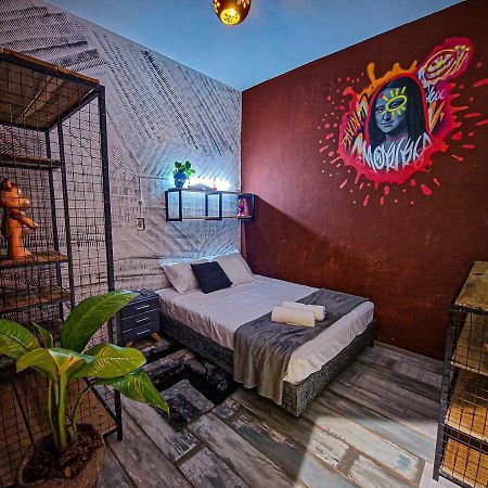 Urban Hostal Bar بوكارامانغا المظهر الخارجي الصورة