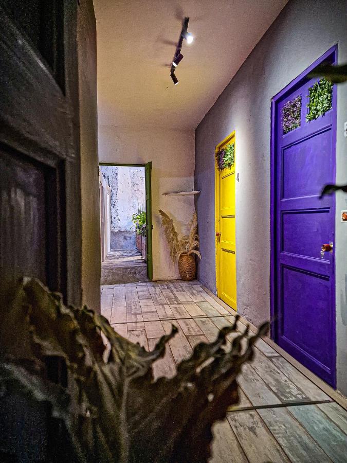 Urban Hostal Bar بوكارامانغا المظهر الخارجي الصورة