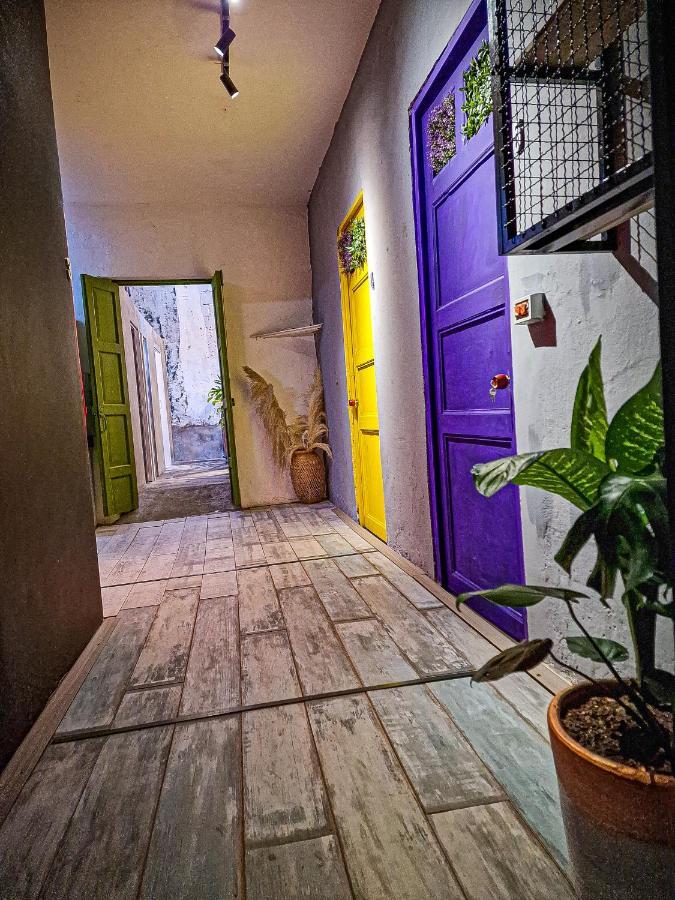 Urban Hostal Bar بوكارامانغا المظهر الخارجي الصورة