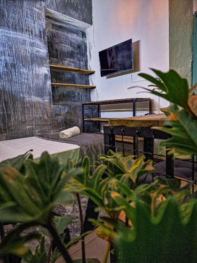 Urban Hostal Bar بوكارامانغا المظهر الخارجي الصورة