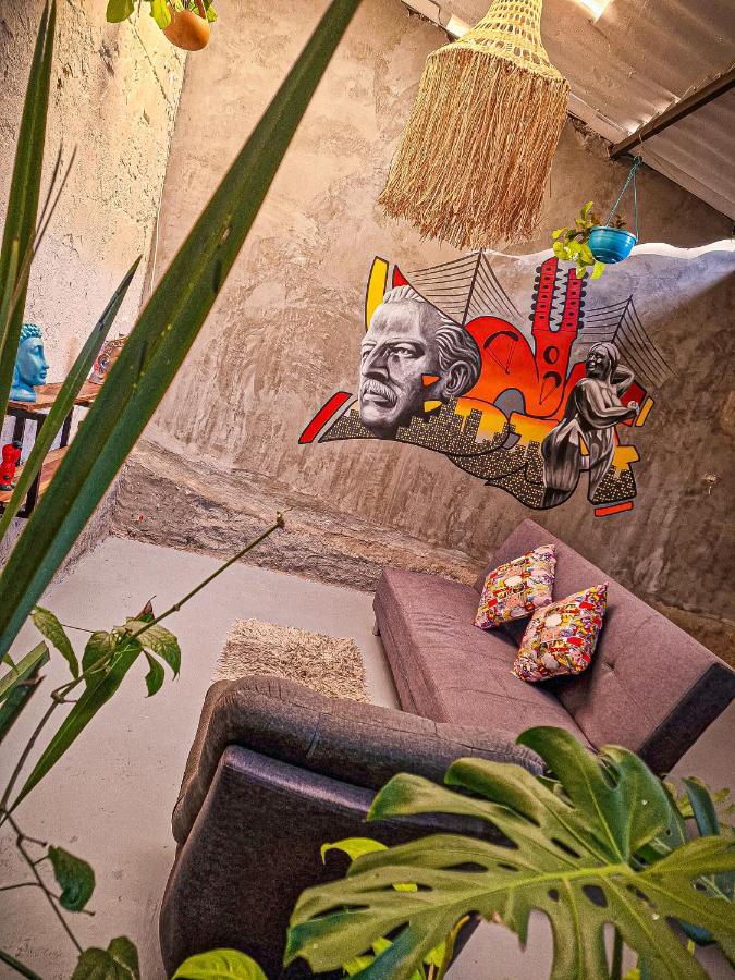 Urban Hostal Bar بوكارامانغا المظهر الخارجي الصورة