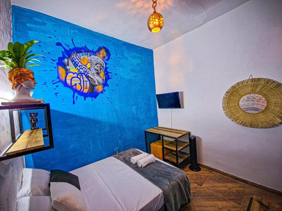Urban Hostal Bar بوكارامانغا المظهر الخارجي الصورة