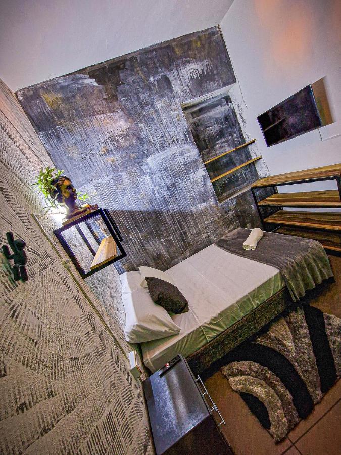 Urban Hostal Bar بوكارامانغا المظهر الخارجي الصورة