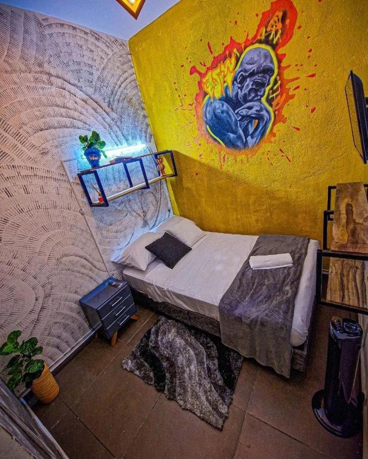 Urban Hostal Bar بوكارامانغا المظهر الخارجي الصورة