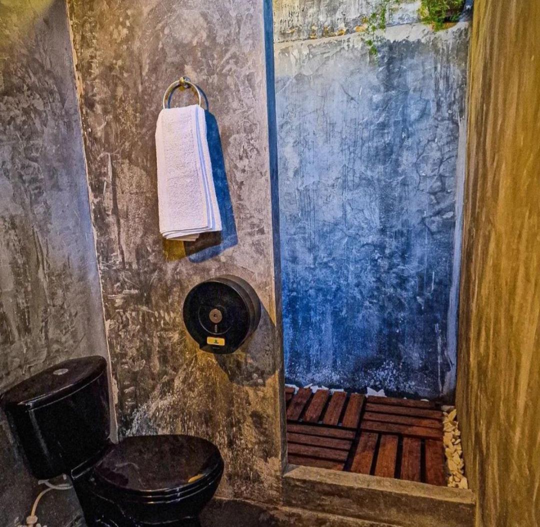 Urban Hostal Bar بوكارامانغا المظهر الخارجي الصورة